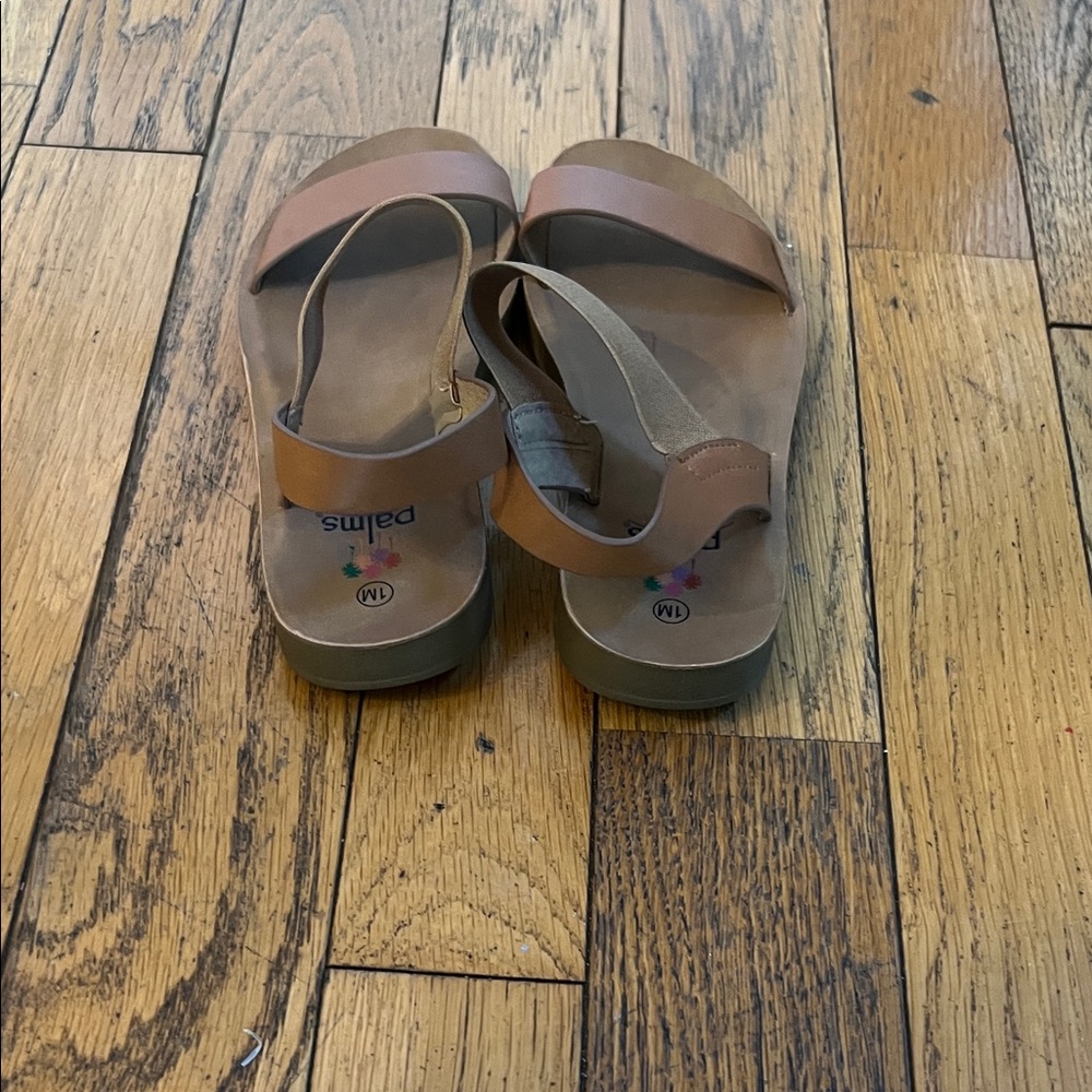 Chic Tan Strappy Sandals - Picture 3 of 4